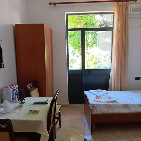 A-vila Golem (Tirana)